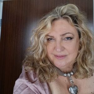 Meet your Posher, Joy